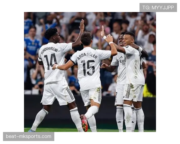 巴西双星再展风采，皇马锋线组合闪耀伯纳乌