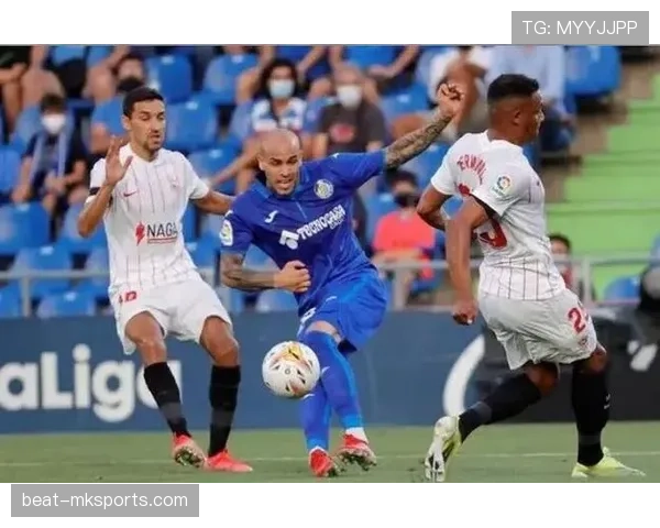 赫塔菲稳固防守结合犀利反击，表现出色助力球队冲击联赛佳绩