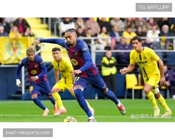 拉菲尼亚展现更衣室领袖力，激励球队状态反弹冲击胜利