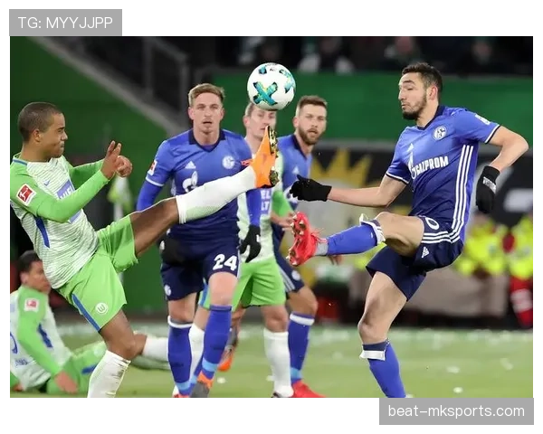 沙尔克04战术调整显成效,状态回暖展现全新面貌 沙尔克04战术调整显成效,状态回暖展现全新面貌