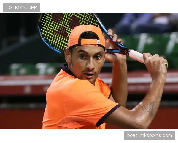 纳达尔家的洗衣房怕不是按天计费的，训练服换得比明星红毯还勤