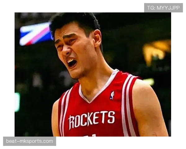 姚明篮下单打制霸内线效率，明显优于同期中锋对手